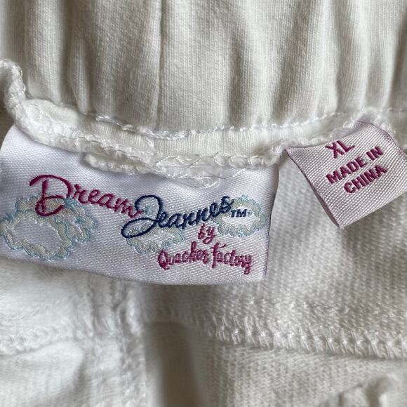 QUACKER FACTORY DREAMJEANNES NWOT 8" Shorts Size XL White Five Pocket Styling - Picture 4 of 5